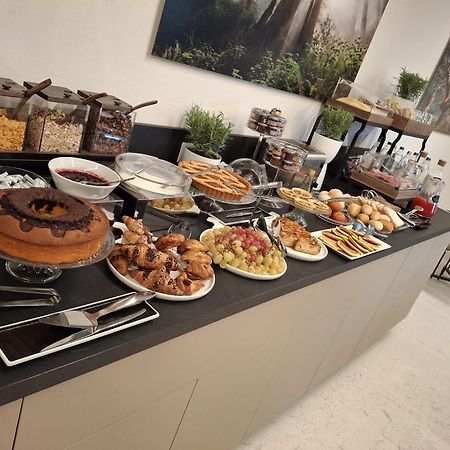 Al Santuario Di Fiorano Charming Hostel Фьорано-Моденезе Экстерьер фото